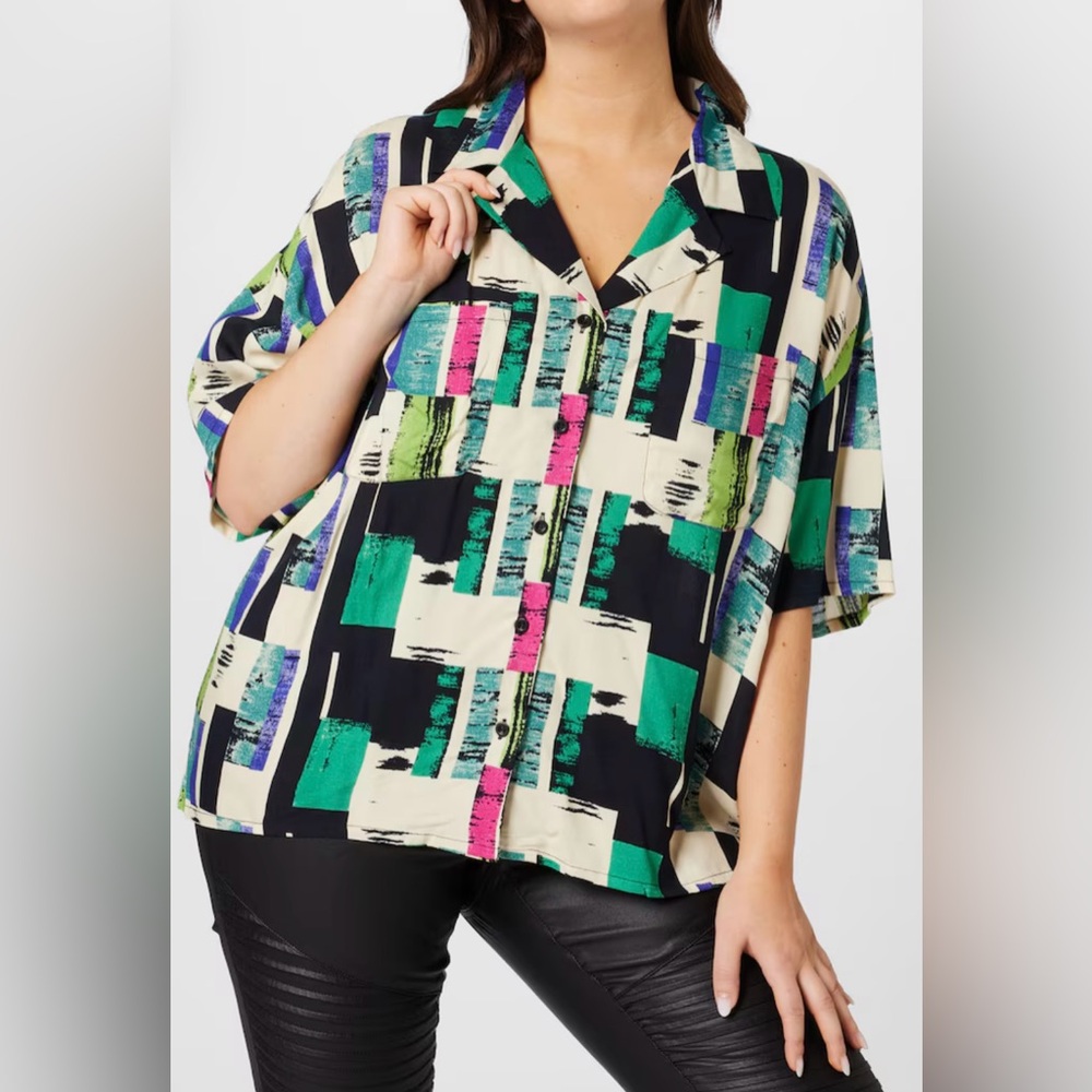 NWOT Nasty Gal Tile Print Short Sleeve Shirt Blouse Size 16